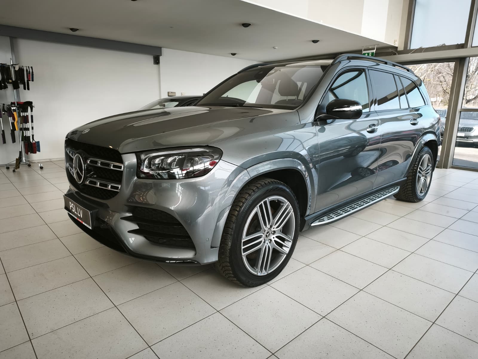 Read more about the article Mercedes-Benz GLS