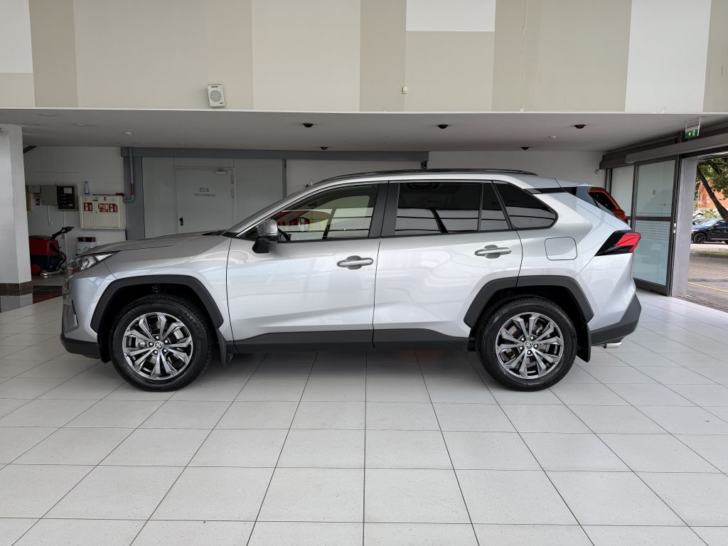 Toyota RAV4 Luxury Limited