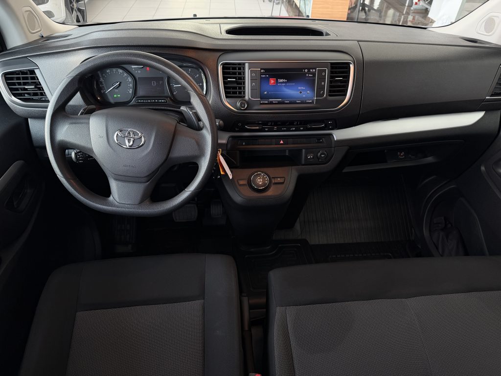 Toyota Proace Verso Shuttle