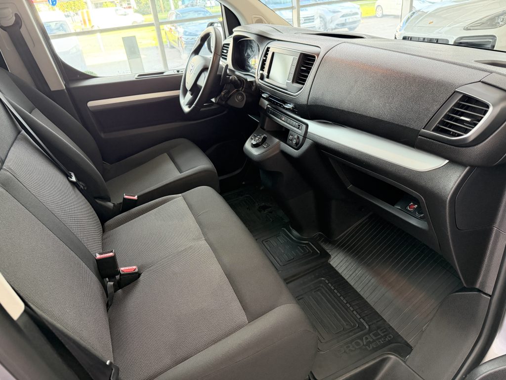 Toyota Proace Verso Shuttle