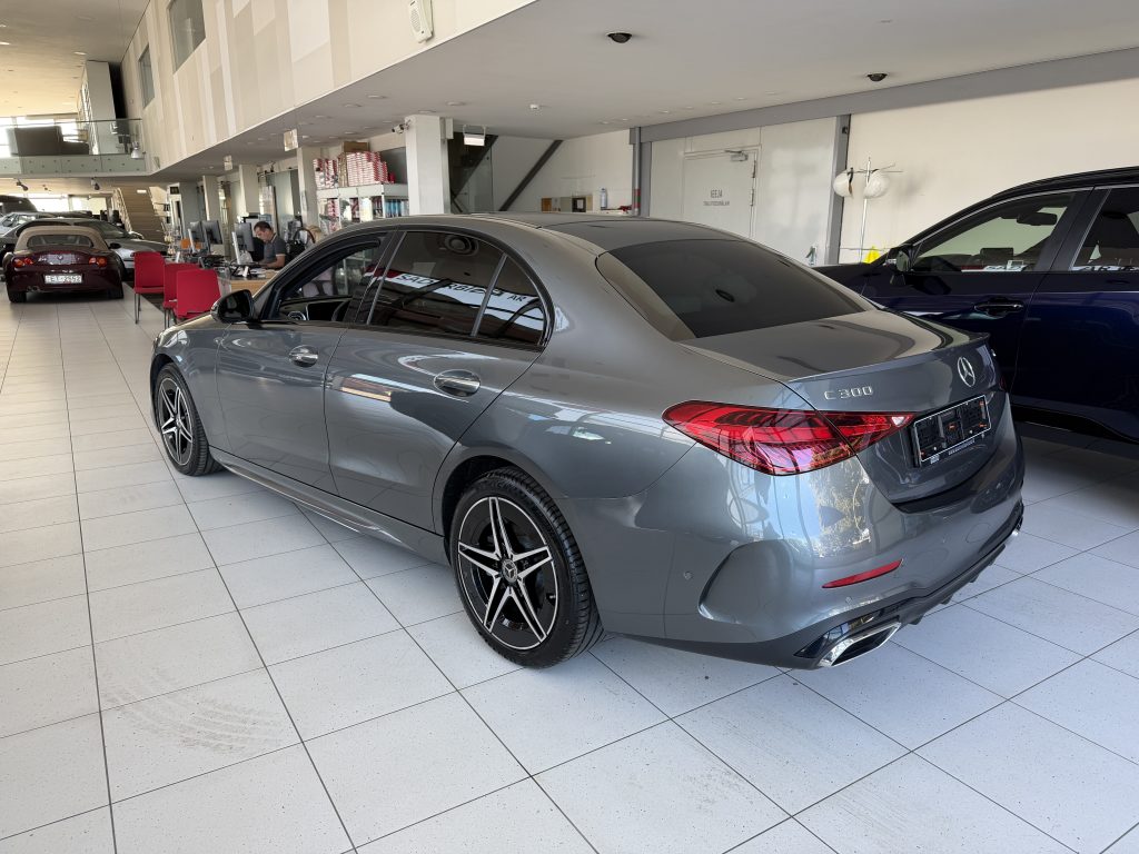 Mercedes-Benz